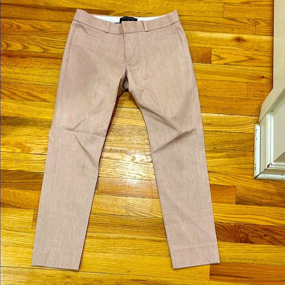 HITS AT THE WAIST
SKINNY THROUGH THE HIP AND THIGH
ANKLE LENGTH